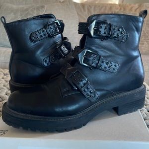 Size 9 combat boots